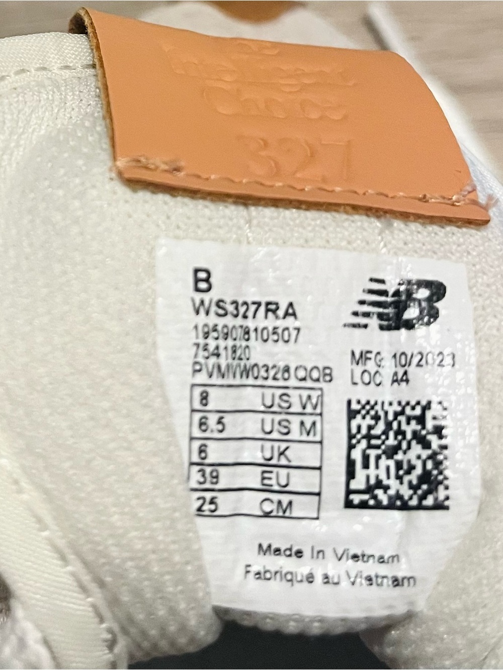 New Balance 327 Sea Salt and Rust Sneaker Size 8 - Picture 6 of 6